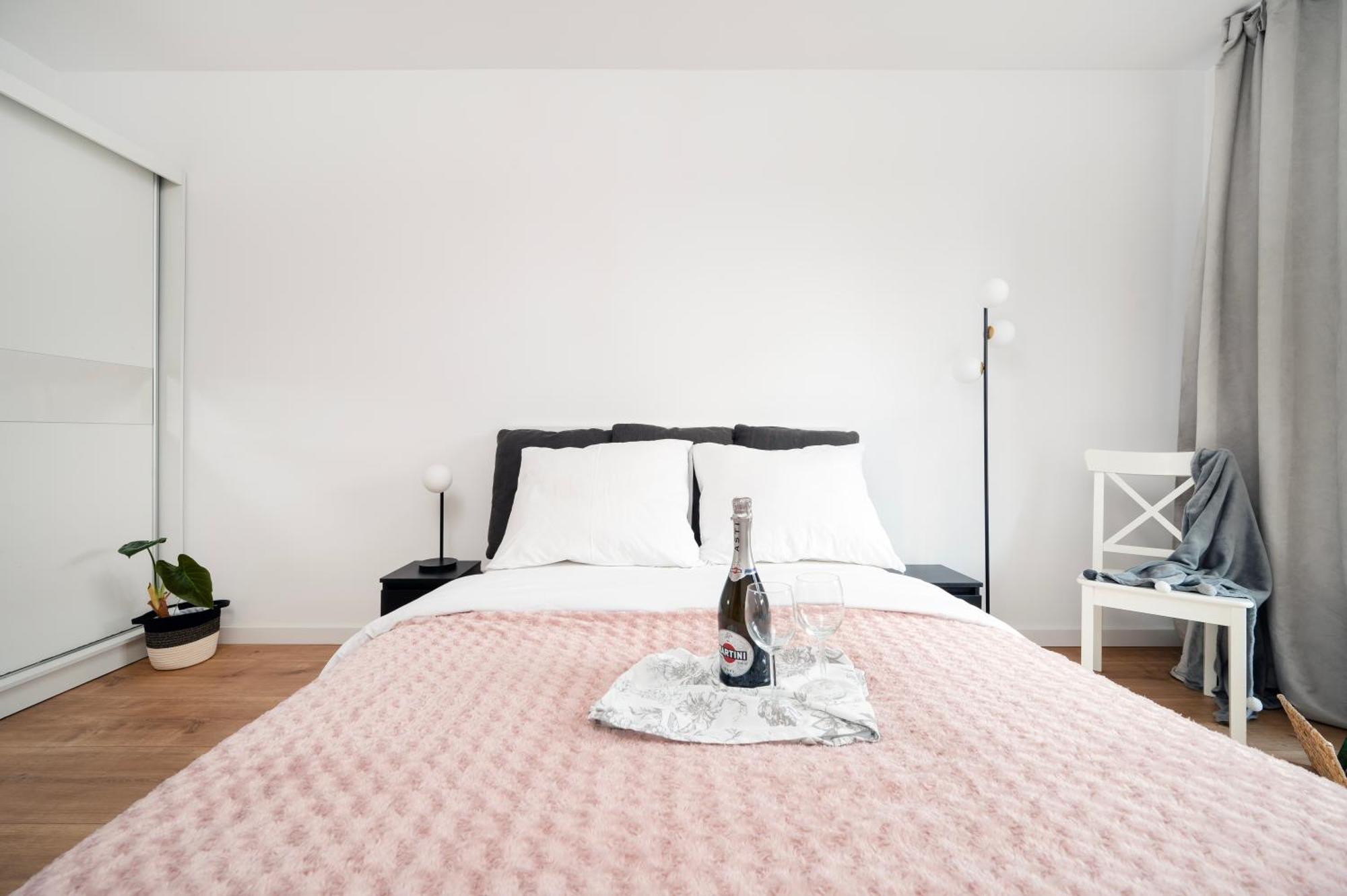 Komfortowe Apartamenty Z Garazem Na Milionowej Лодзь Экстерьер фото